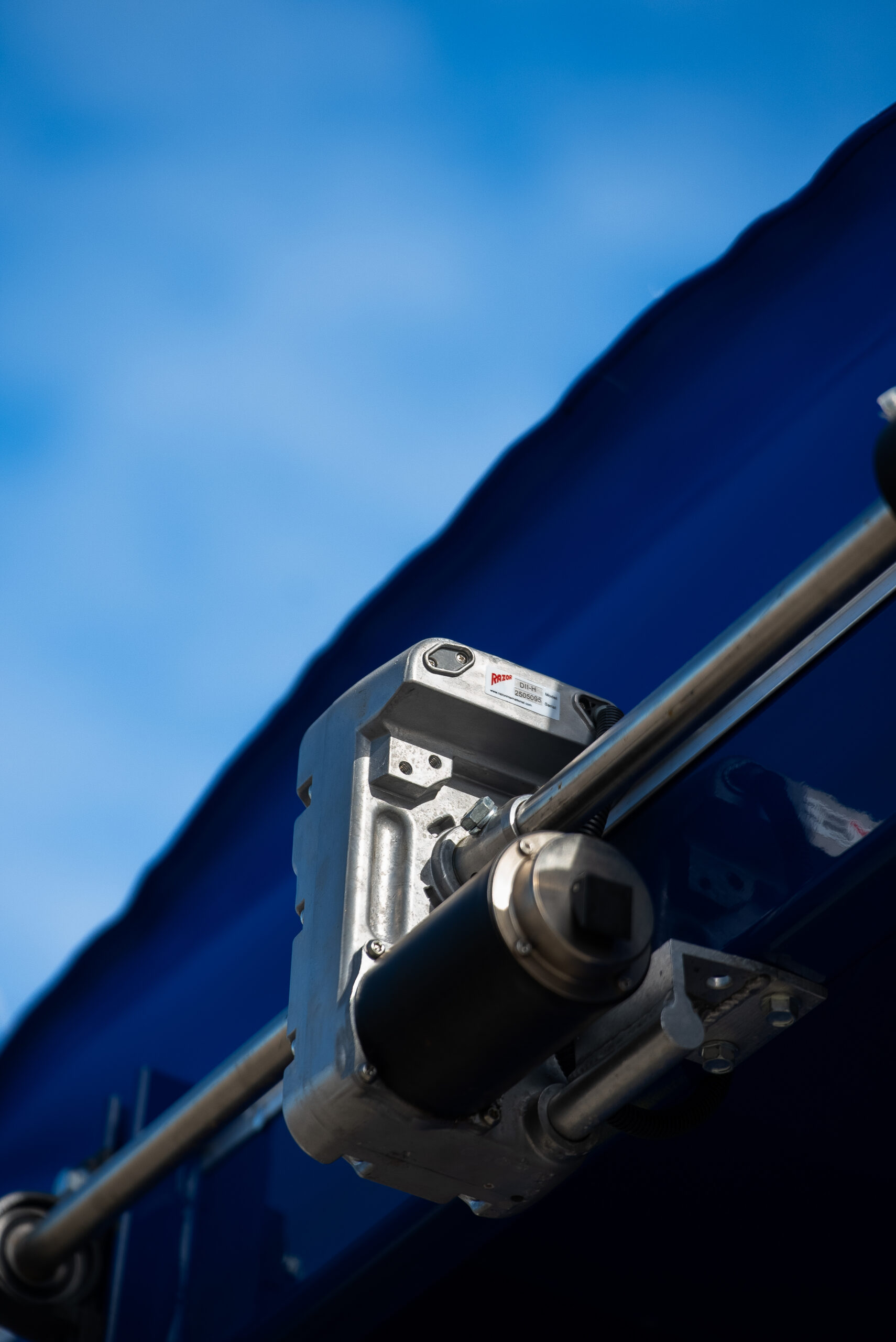 Razor Front-to-Back Tarp System - Image 5