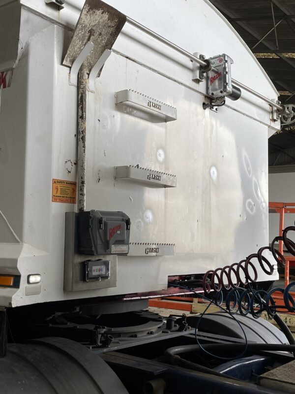 Razor DII & RII FronttoBack Tarp System Razor International